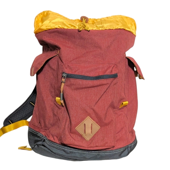 Eddie Bauer Backpack Bygone 25L Hiking Outdoors Multiple Pockets Red Yellow - Picture 3 of 11